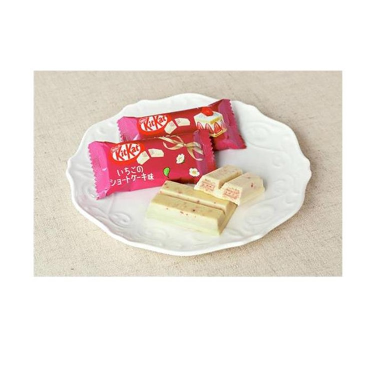 Kit Kat Mini Strawberry Cream Cake 10 pieces (Japan)